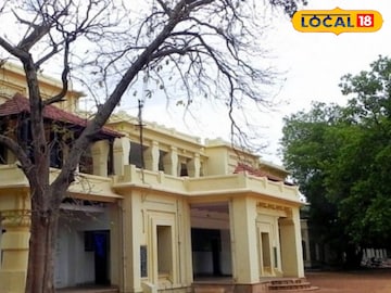 Shantiniketan Tourism: অতীতের জঙ্গুলে অনুর্বর জমি আজ শিল্পের আকর! ঐতিহ্যের সেরা ঠিকানা শান্তিনিকেতনের আমার কুটির Shantiniketan Tourism: অতীতের জঙ্গুলে অনুর্বর জমি আজ শিল্পের আকর! ঐতিহ্যের সেরা ঠিকানা শান্তিনিকেতনের আমার কুটির