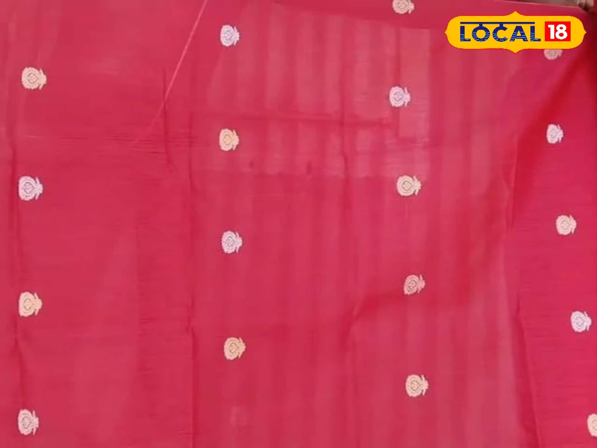 বাংলায় তৈরি অসমের এই শাড়ির লাফিয়ে লাফিয়ে বাড়ছে চাহিদা, ইনকামের পথ খুঁজে পেলেন তাঁতশিল্পীরা