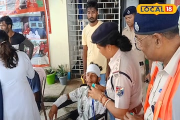 সব 'নর্মাল' চলছিল, হঠাৎ করে সাইরেন বাজতেই আতঙ্কে যাত্রীরা! হাসিমারা রেল স্টেশনে চাঞ্চল্য সব 'নর্মাল' চলছিল, হঠাৎ করে সাইরেন বাজতেই আতঙ্কে যাত্রীরা! হাসিমারা রেল স্টেশনে চাঞ্চল্য