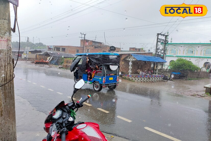 উত্তর দিনাজপুর, কোচবিহার, জলপাইগুড়ি এই তিনটি জেলার আবহাওয়া একই থাকবে। এক বা দুটি স্থানে ভারী বৃষ্টিপাত (০৭-১১ সেমি) হওয়ার সম্ভাবনা খুব বেশি। এক বা দুটি স্থানে ঝোড়ো হাওয়া (৩০-৪০ কিমি/ঘণ্টা) সহ বজ্রপাত এবং বজ্রপাতের সম্ভাবনা খুব বেশি।