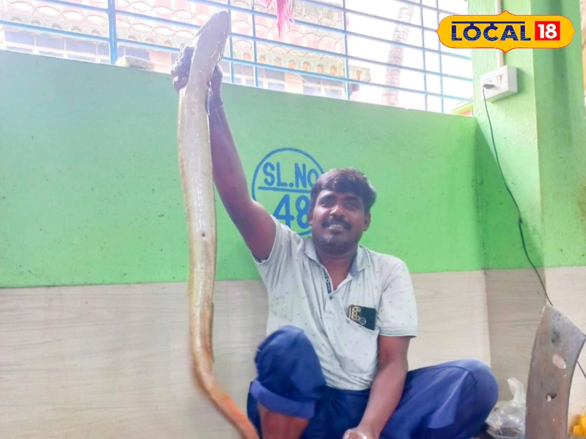 দেখতে সাপের মতো...! খেতে অসাধারণ সুস্বাদু এই মাছ পুষ্টির 'খাজনা', কত দামে বিক্রি হল জানেন?