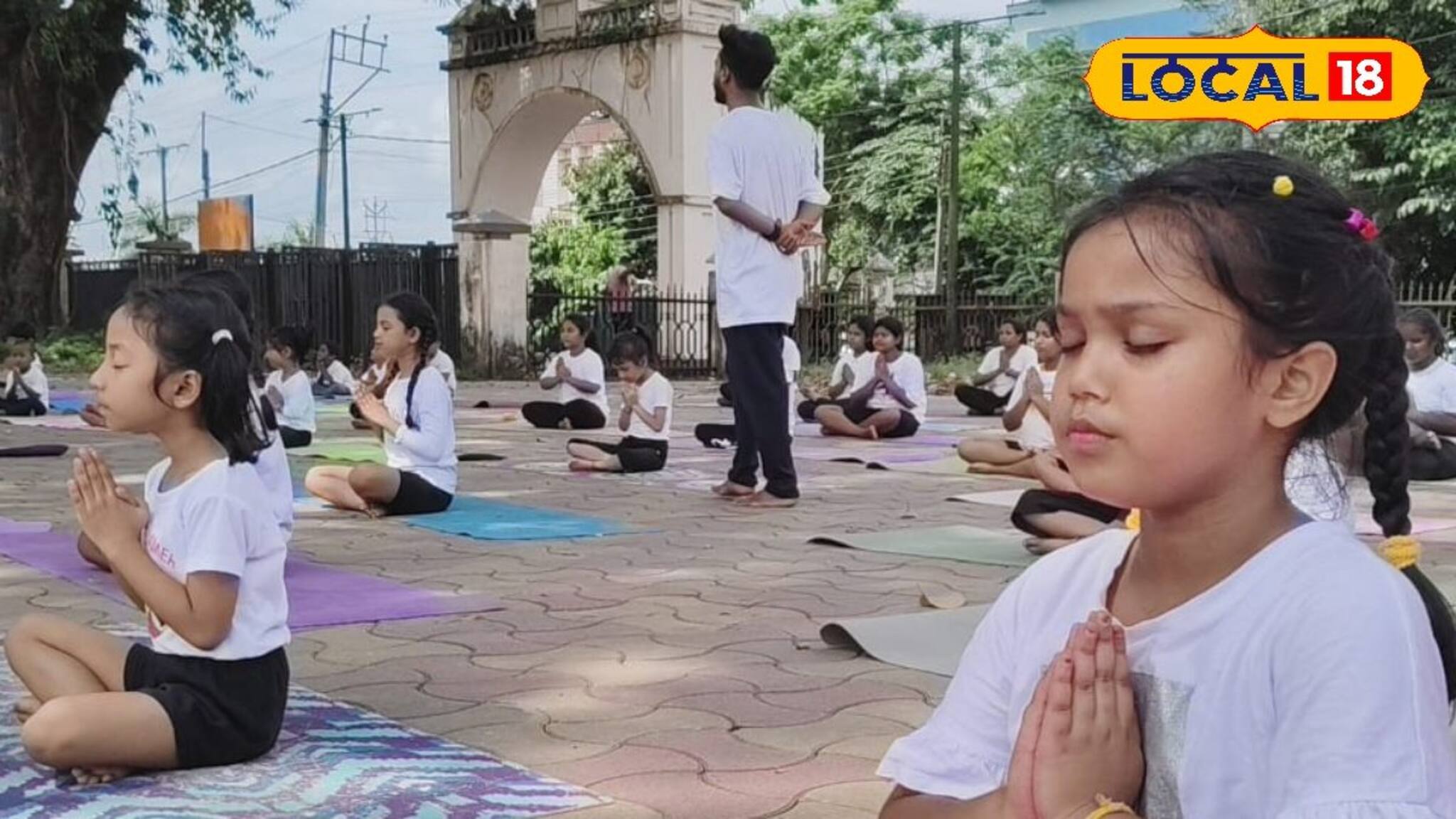Yoga: বিশ্ব যোগ দিবস পালন জেলায়! হাজির আট থেকে আশি