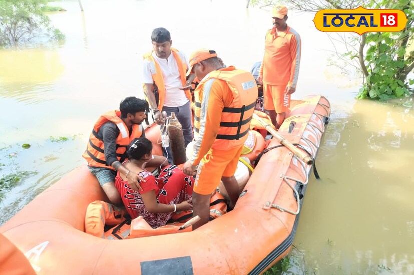 ইতিমধ্যেই বেশ কয়েক জায়গায় ত্রাণ শিবির খোলা হয়েছে। বন্যা দুর্গতদের নিয়ে আসা হয়েছে নিরাপদ আশ্রয়ে। সেখানে সবাই সুস্থ রয়েছেন। এলাকার পরিস্থিতির উপর নজরদারি রাখা হয়েছে, এলাকায় মেডিকেল টিম, বিদ্যুৎ দফতর সহ প্রশাসনের উচ্চপদস্থ আধিকারিকেরা মোতায়েন রয়েছেন।