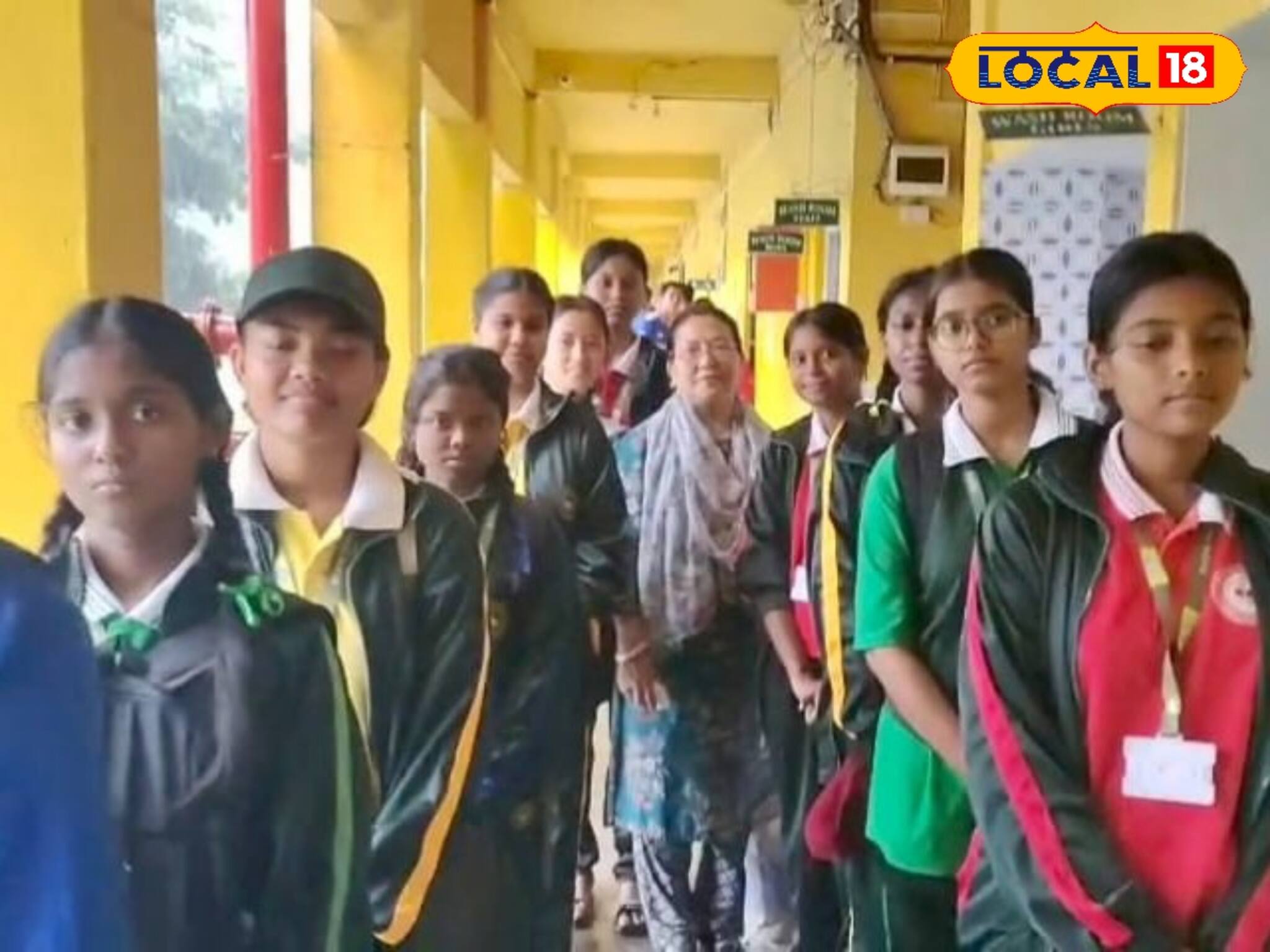 চা-বাগান ও বনবস্তি অধ‍্যুষিত এলাকার পড়ুয়ারা পাড়ি দিল দিল্লি, দেখবে পার্লামেন্ট