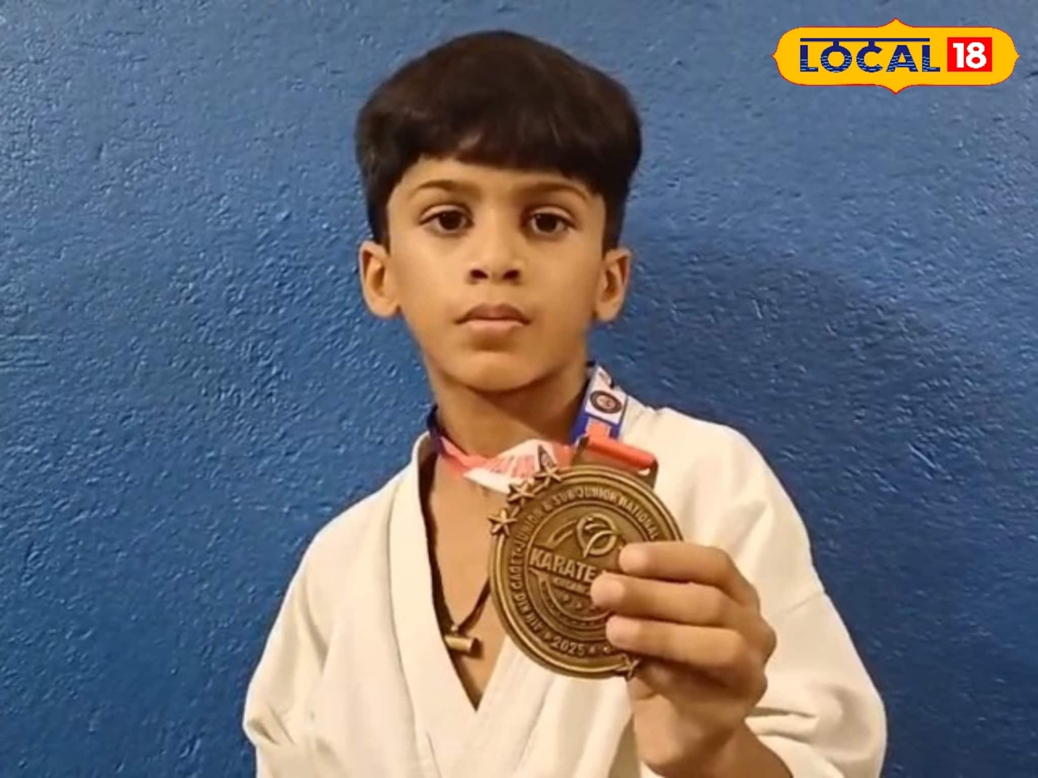 পরপর গোল্ড মেডেল !মাত্র ৭ বছর বয়সে নজরকাড়া সাফল্য হুগলির রক্তিমের