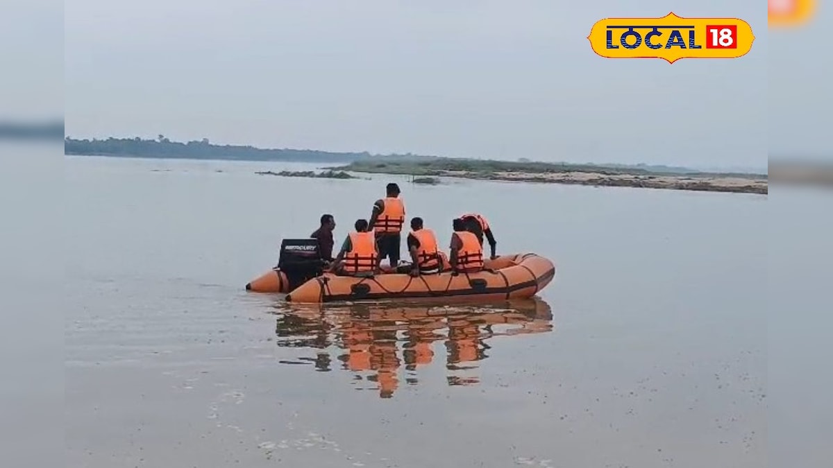 বন্ধুর সঙ্গে সুবর্ণরেখা নদীতে স্নান করতে গিয়ে তলিয়ে গিয়েছিল ১৫ বছরের ছেলে! দেহ মিলল সকালে Teenager went to bathe in river with friends, body found the next morning