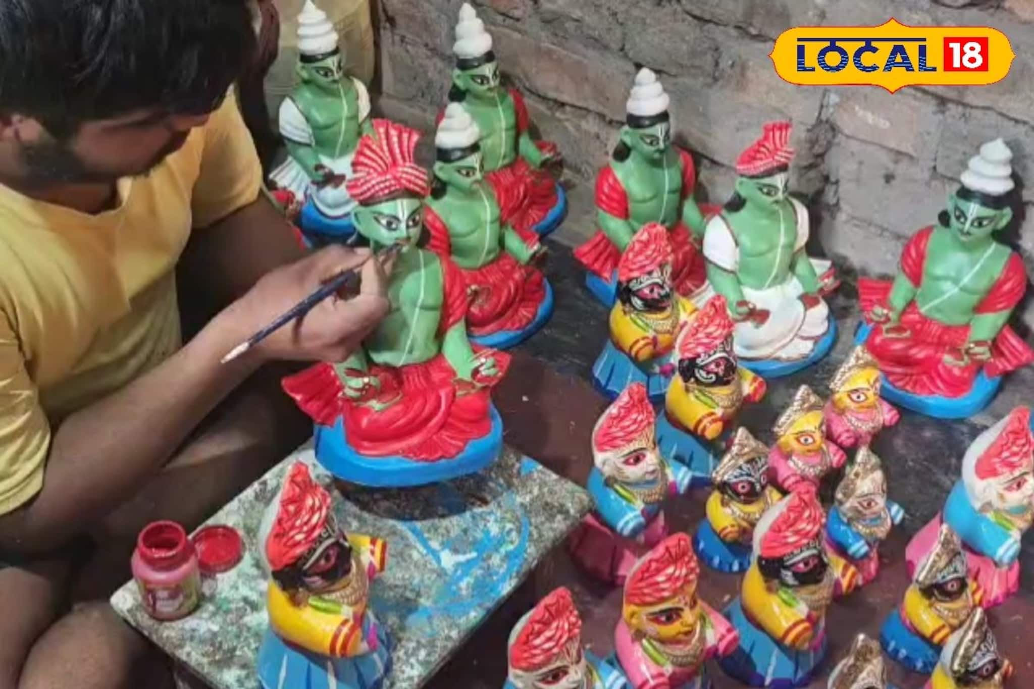 জগন্নাথ-বলরাম-সুভদ্রার সঙ্গে রথে আসীন হন রঘুনাথও,রথযাত্রার আগে কুমোরপাড়ায় তুঙ্গে ব্যস্ততা