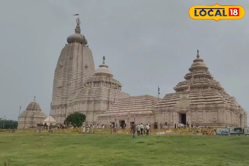 *ইতিমধ্যেই দিঘা জগন্নাথ মন্দিরে রথযাত্রার চূড়ান্ত প্রস্তুতি শুরু হয়েছে। প্রশাসনের পক্ষ থেকে নিরাপত্তা ব্যবস্থা-সহ সমস্ত কিছু খতিয়ে দেখা চলছে। আর রথযাত্রা উপলক্ষে এই বাড়তি লোকাল ট্রেন ভিড় আরও বাড়াবে দিঘায়। তা আর বলার অপেক্ষা রাখে না।