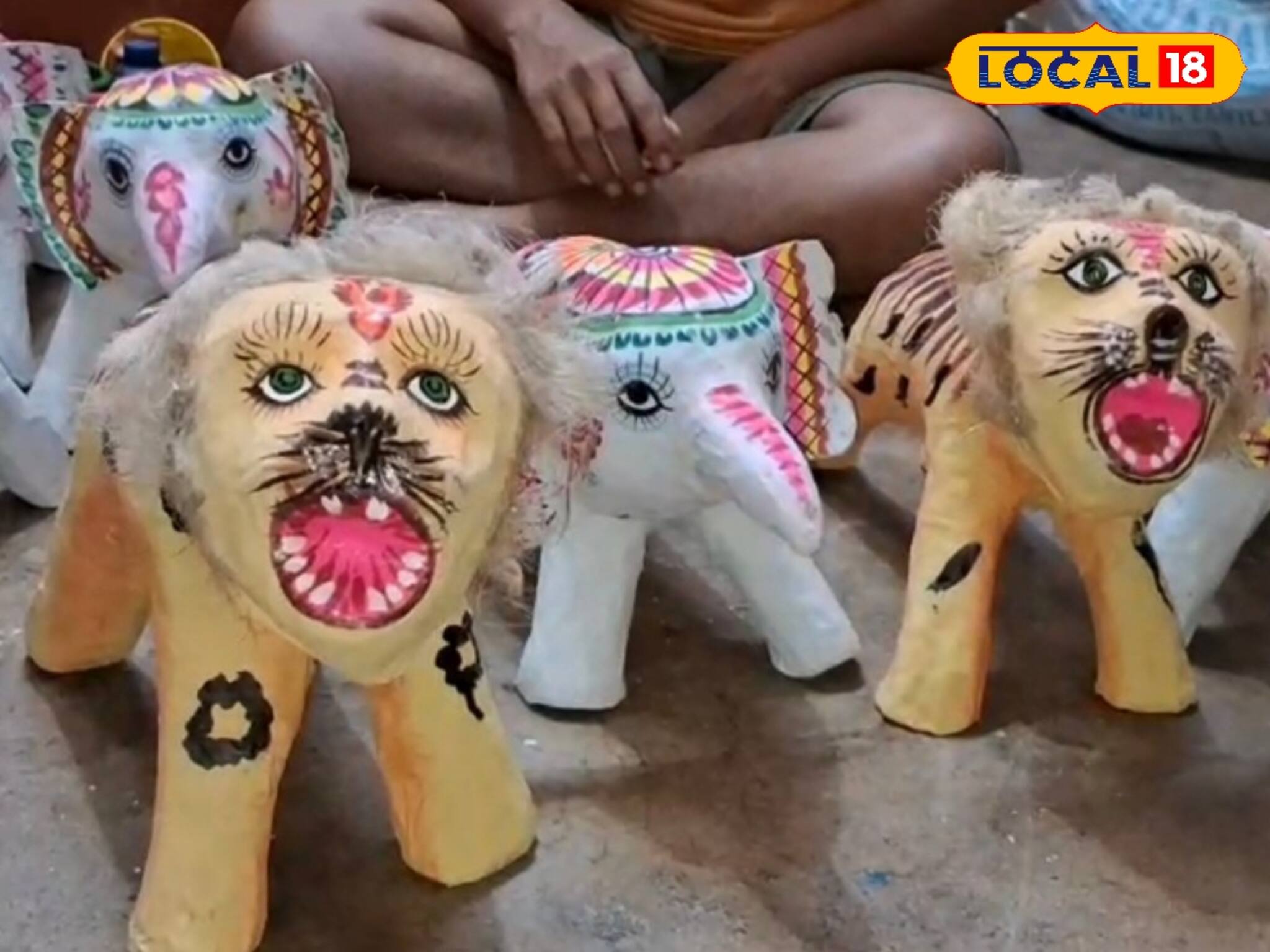 রথের পুতুল হিসেবে বিখ্যাত, কাজগ দিয়ে তৈরি, হাতি-বাঘ-সিংহের মাথা নড়ছে টুক-টুক করে