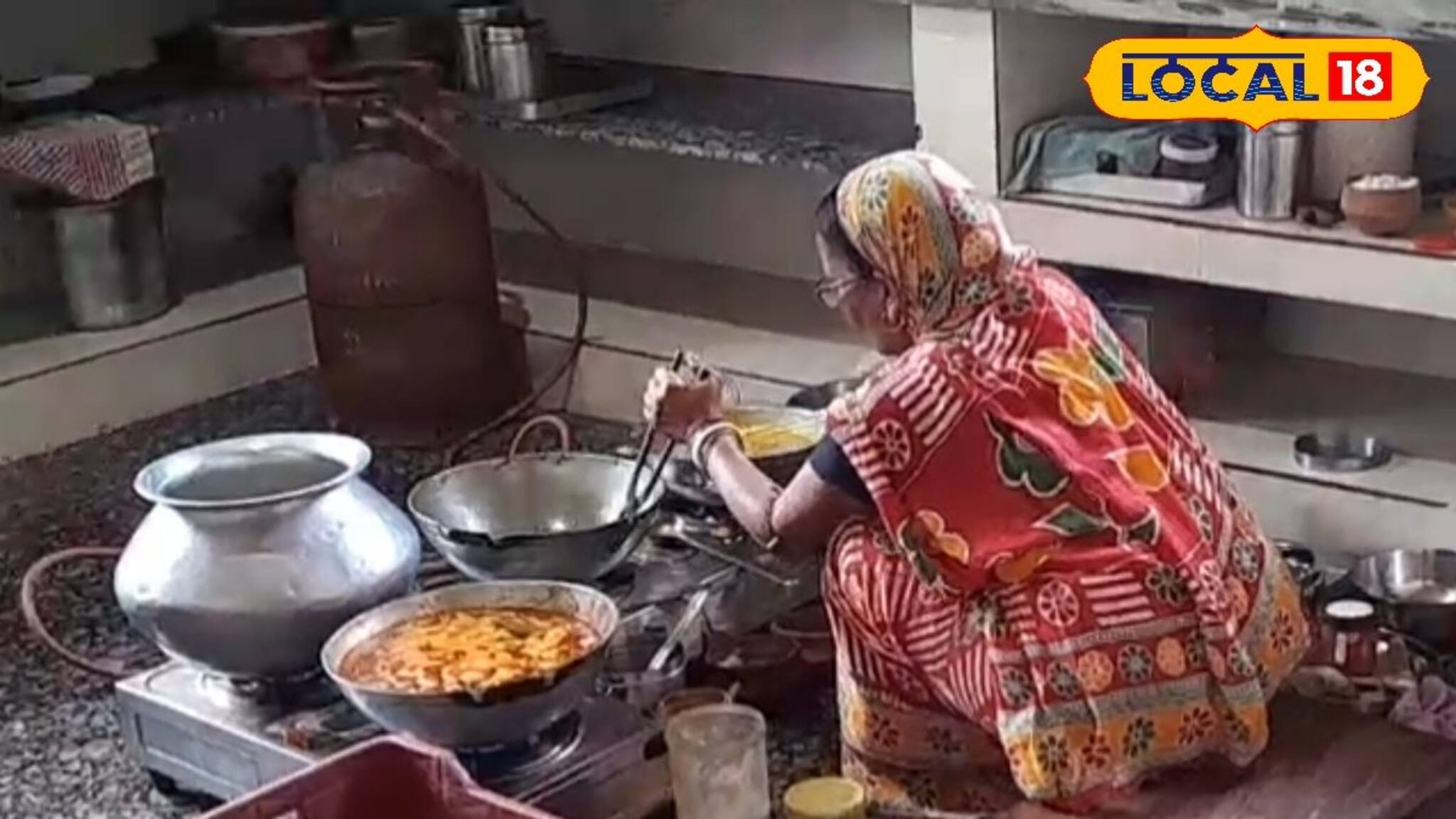 রথযাত্রা উপলক্ষে ৩০০ রকমের ভোগ তৈরি করলেন সেবায়েতরা, দেখুন সেই ভিডিও