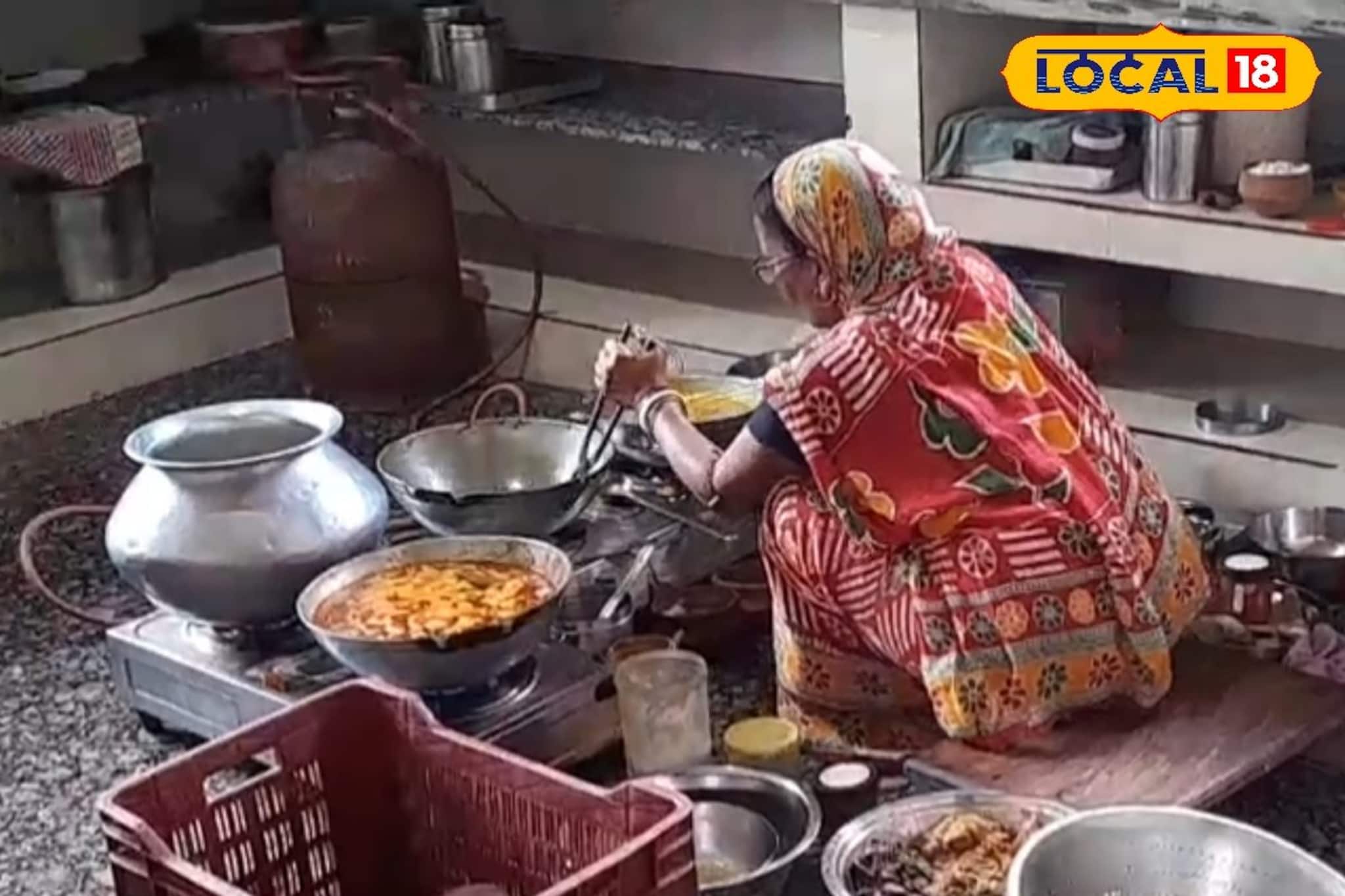 রথযাত্রা উপলক্ষে ৩০০ রকমের ভোগ তৈরি করলেন সেবায়েতরা, দেখুন সেই ভিডিও