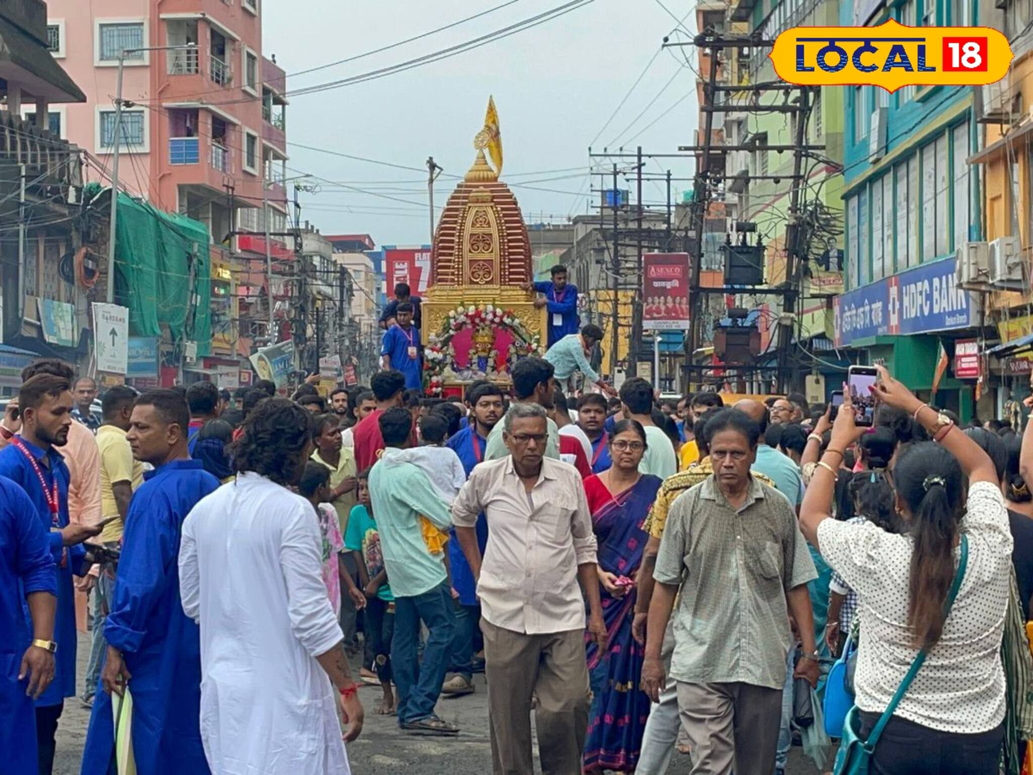 রথযাত্রা দেখতে গিয়ে বিপত্তি! মাথায় ভেঙে পড়ল রথের চূড়া! গুরুতর আহত ৩