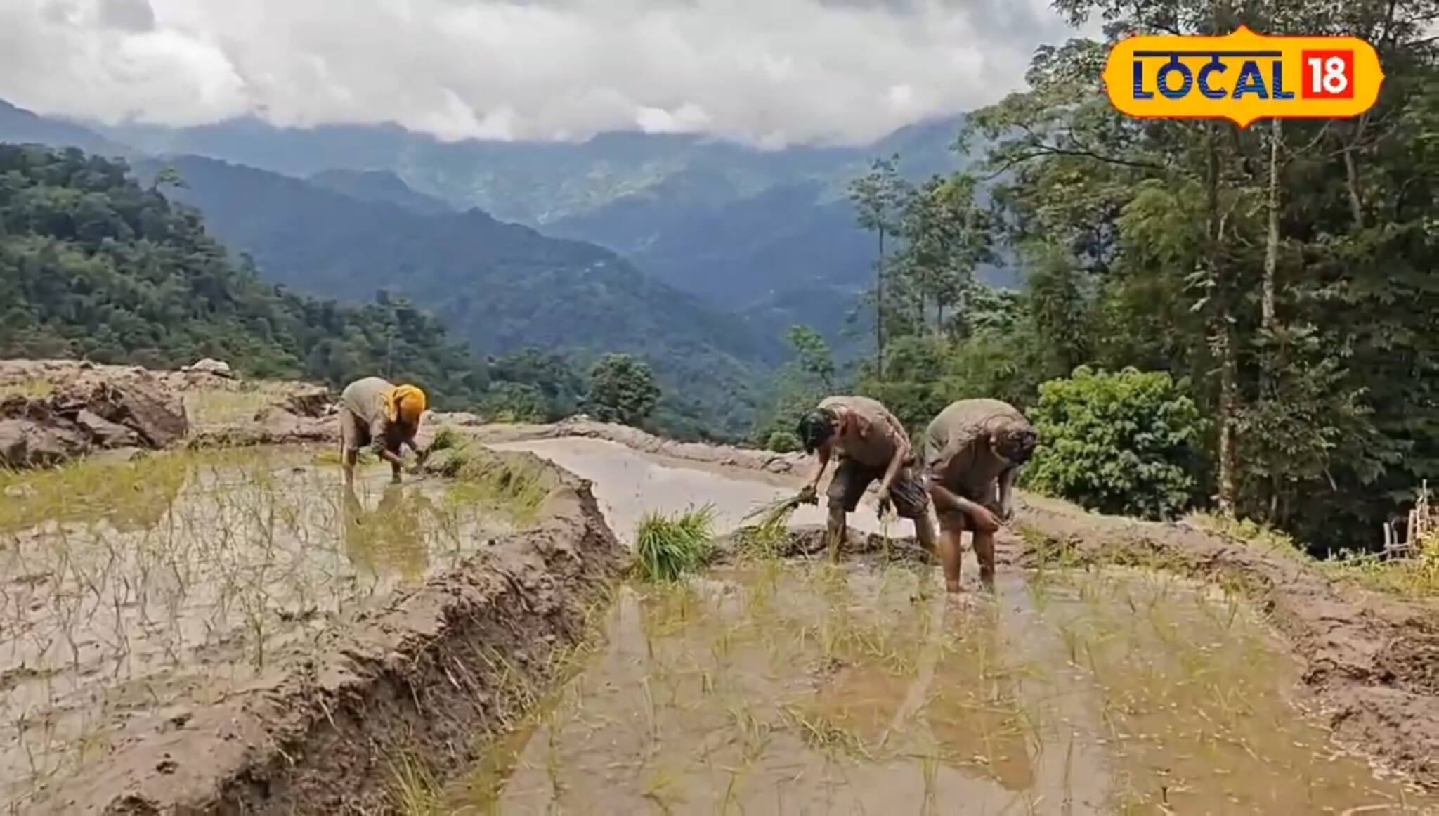 উৎসবে মাতোয়ারা পাহাড়! কেন এই সময় উৎসব হয় জানেন? আপনি কখনও শোনেনি এই কারণ, গ্যারান্টি!