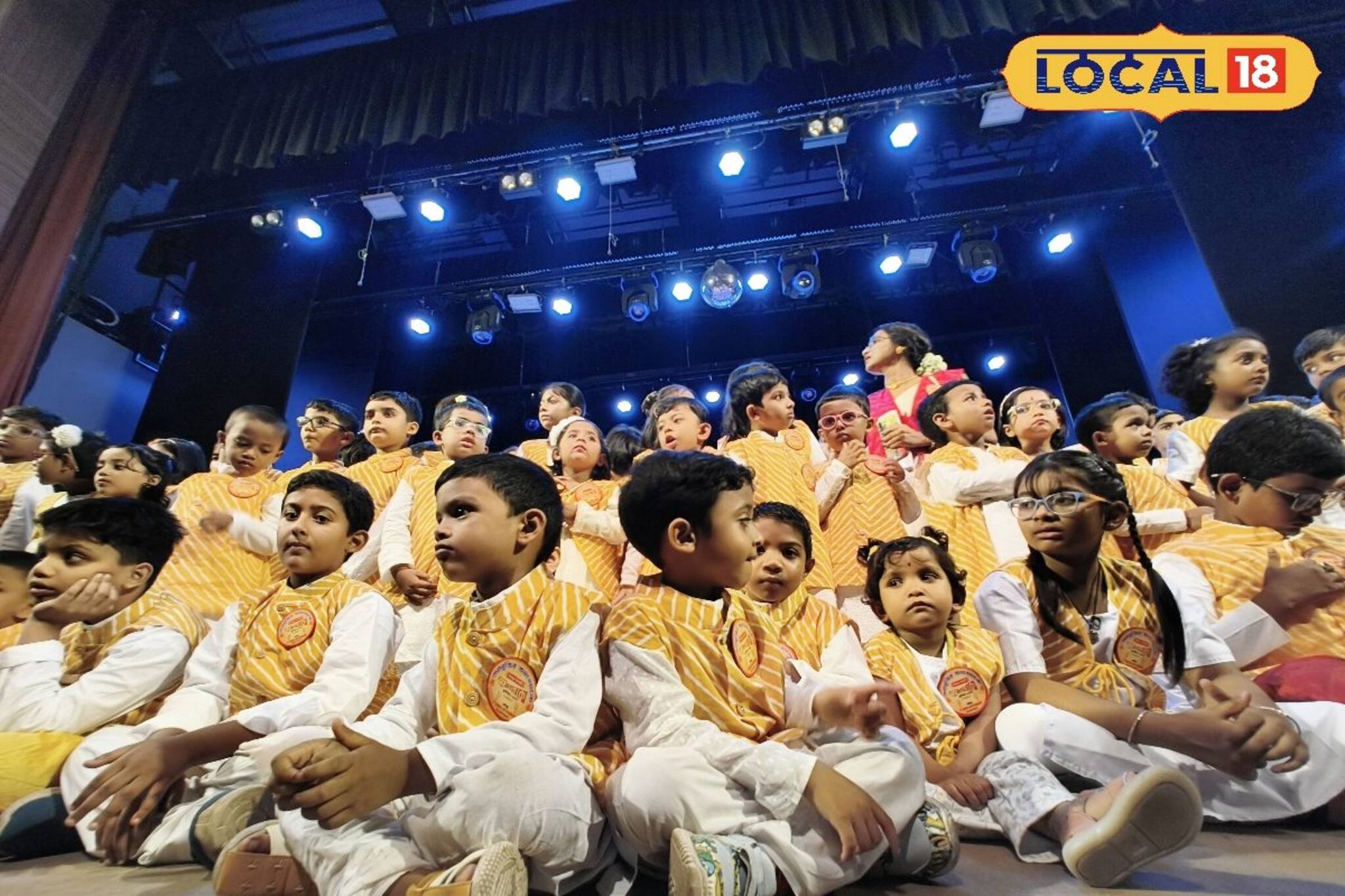 বাচিক শিল্পকে উৎসাহিত করতে বিশেষ আয়োজন কোন্নগরে, আয়োজিত হল ৫০০ কন্ঠে কবিতা পাঠ