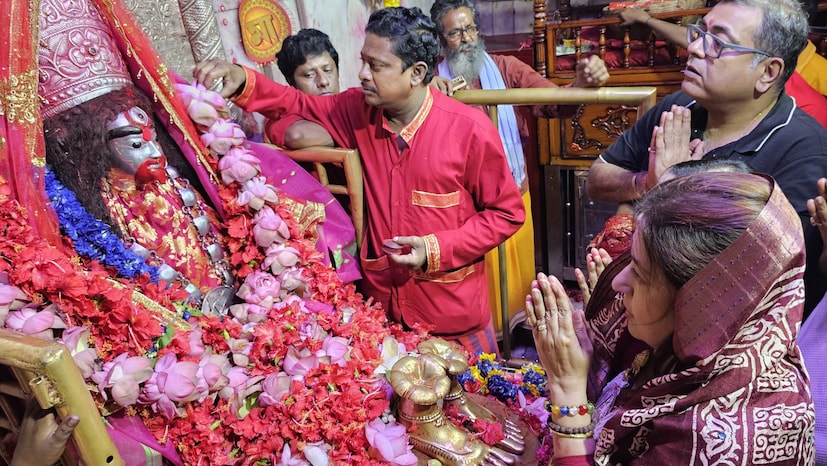 তৃণমূল সংসদ শতাব্দী রায় জানান আগামীকাল থেকে কলকাতার বিভিন্ন সিনেমা হলে এই সিনেমা রিলিজ হচ্ছে। মূলত ভৌতিক গল্পের উপর ভিত্তি করে এই সিনেমাটি তৈরি।