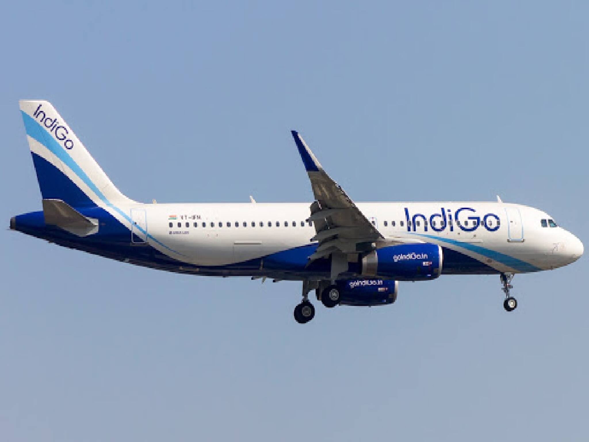 বিমানে রয়েছে 'মানব বোমা'! হুমকি মেলে চাঞ্চল্য হায়দরাবাদে! ঘুরিয়ে দেওয়া হল বিমানের অভিমুখ