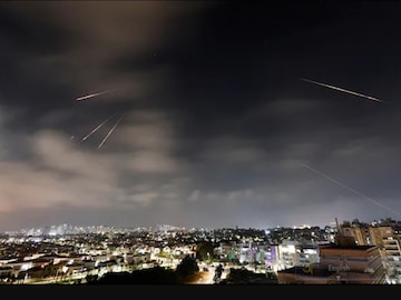 Israel Attacks Iran: ইরানের আকাশ এখন তাদের দখলে, বড় দাবি ইজরায়েলের! প্রতিরোধহীন তেহরান, পরমাণু কেন্দ্রেও হামলা