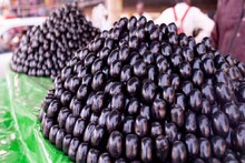 তরতরিয়ে নামবে ব্লাড সুগারের মাত্রা, ডায়াবেটিসকে 'দমিয়ে' রাখতে খেতে হবে এই কালো ফল! জানুন