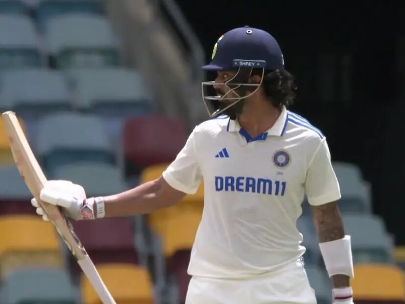 আরও বড় একটি মাইলফলকের সামনে দাঁড়িয়ে আছেন রাহুল। ইংল্যান্ডে ভারতের হয়ে ওপেনার হিসেবে সর্বোচ্চ রান গড়েছেন সুনীল গাভাসকর (১১৫২ রান)। রাহুলের এখন সংগ্রহ ১১০৫ রান (ওপেনার হিসেবে), এবং মাত্র ৪৮ রান করতে পারলেই তিনি এই রেকর্ড ভেঙে দেবেন।