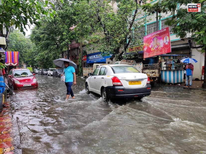 আপাতত বর্ষা আসার সম্ভাবনা নেই দক্ষিণবঙ্গে। হাওয়ার গতিবেগ এবং দক্ষিণবঙ্গের পরিবেশ মৌসুমী বায়ুর অনুকূল নয় বলেই মনে করছেন আবহাওয়াবিদরা। ১২ ই জুন পর্যন্ত পশ্চিমবঙ্গে বৃষ্টির সম্ভাবনা কম থাকবে। অনুমান আলিপুর আবহাওয়া দফতরের বিজ্ঞানীদের।