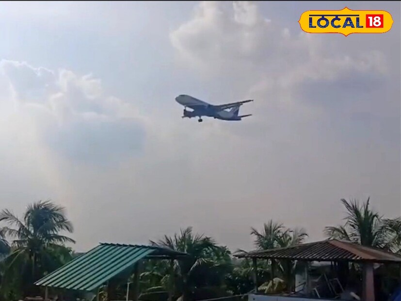 আমেদাবাদের মেডিকেল হোস্টেলে বিমান ভেঙে পড়ার ঘটনায় প্রাণ হারিয়েছেন বহু মানুষ। টিভির পর্দায় সেই ঘটনার খবর দেখার পর থেকেই আতঙ্ক ছড়িয়ে পড়েছে কলকাতা বিমানবন্দর সংলগ্ন এলাকার এই বাসিন্দাদের মধ্যে।
