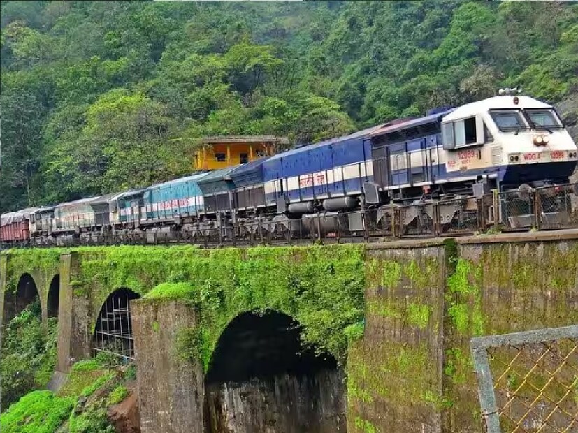 *ঘুরিয়ে দেওয়া হবে সিলঘাট টাউন-তামবরম এক্সপ্রেস, জয়চণ্ডী পাহাড়-আদ্রা-মেদিনীপুর-হিজলি দিয়ে (২০ জুন), আহমেদাবাদ-হাওড়া এক্সপ্রেস যাবে সিনি-কেন্দ্রা-আদ্রা-মেদিনীপুর-খড়গপুর হয়ে (২০ ও ২৩ জুন)। রাঁচি-হাওড়া ইন্টারসিটি এক্সপ্রেস যাবে কোটশিলা-রাজাবেরা-জামুনিাতন্ড-আদ্রা-মেদিনীপুর-খড়গপুর হয়ে (২১ জুন)। ফাইল ছবি। 