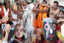 ২৮ ঘড়া গঙ্গাজল ও দু' মন দুধ দিয়ে স্নান, মাহেশের স্নানযাত্রায় মহা ধুমধাম