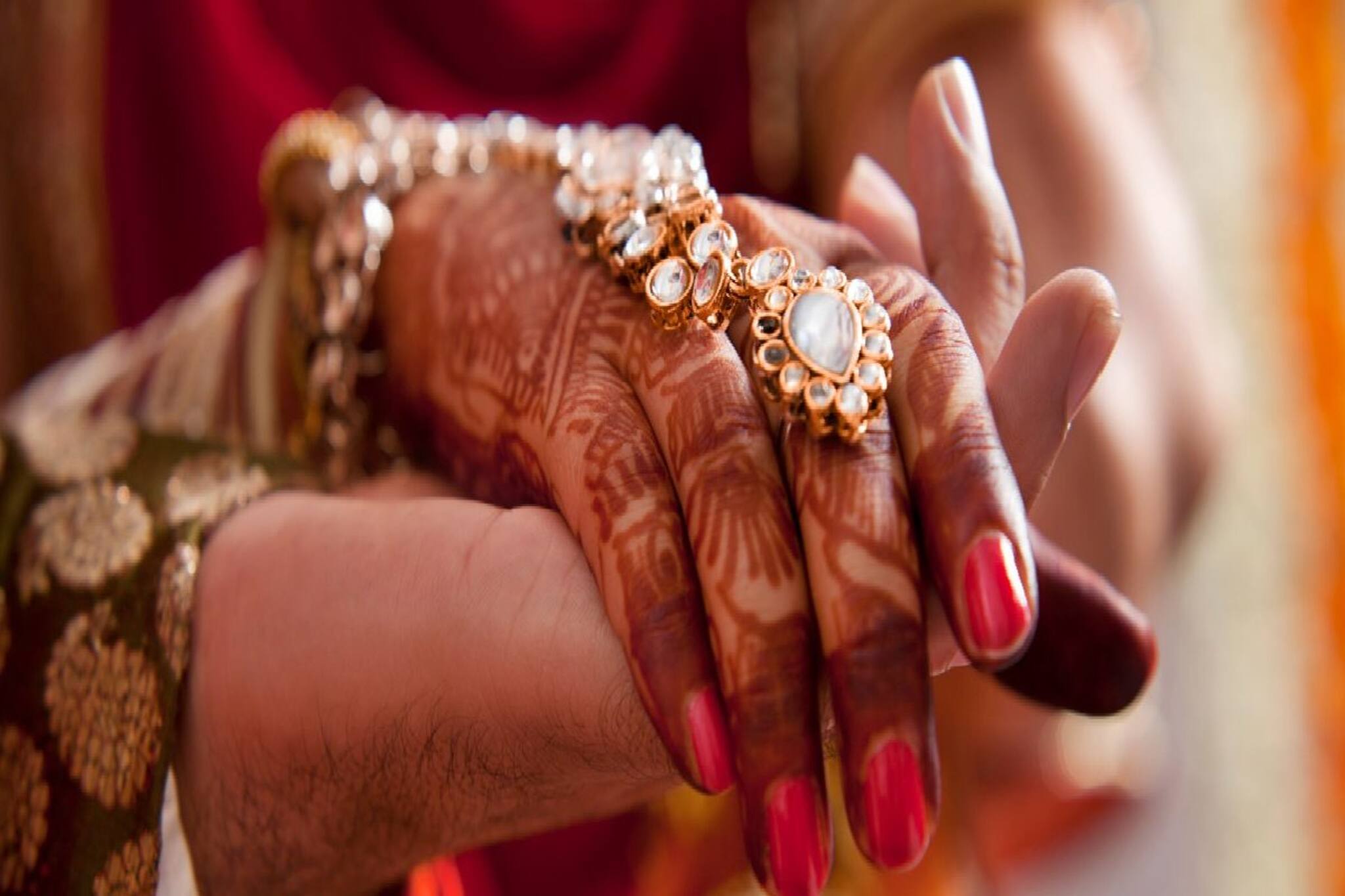 ম্যাট্রিমনি সাইটে হাই প্রোফাইল ব্যবসায়ী! বিয়ে ঠিক, কিন্তু সাতপাকের বদলে যা হল তরুণীর সঙ্গে