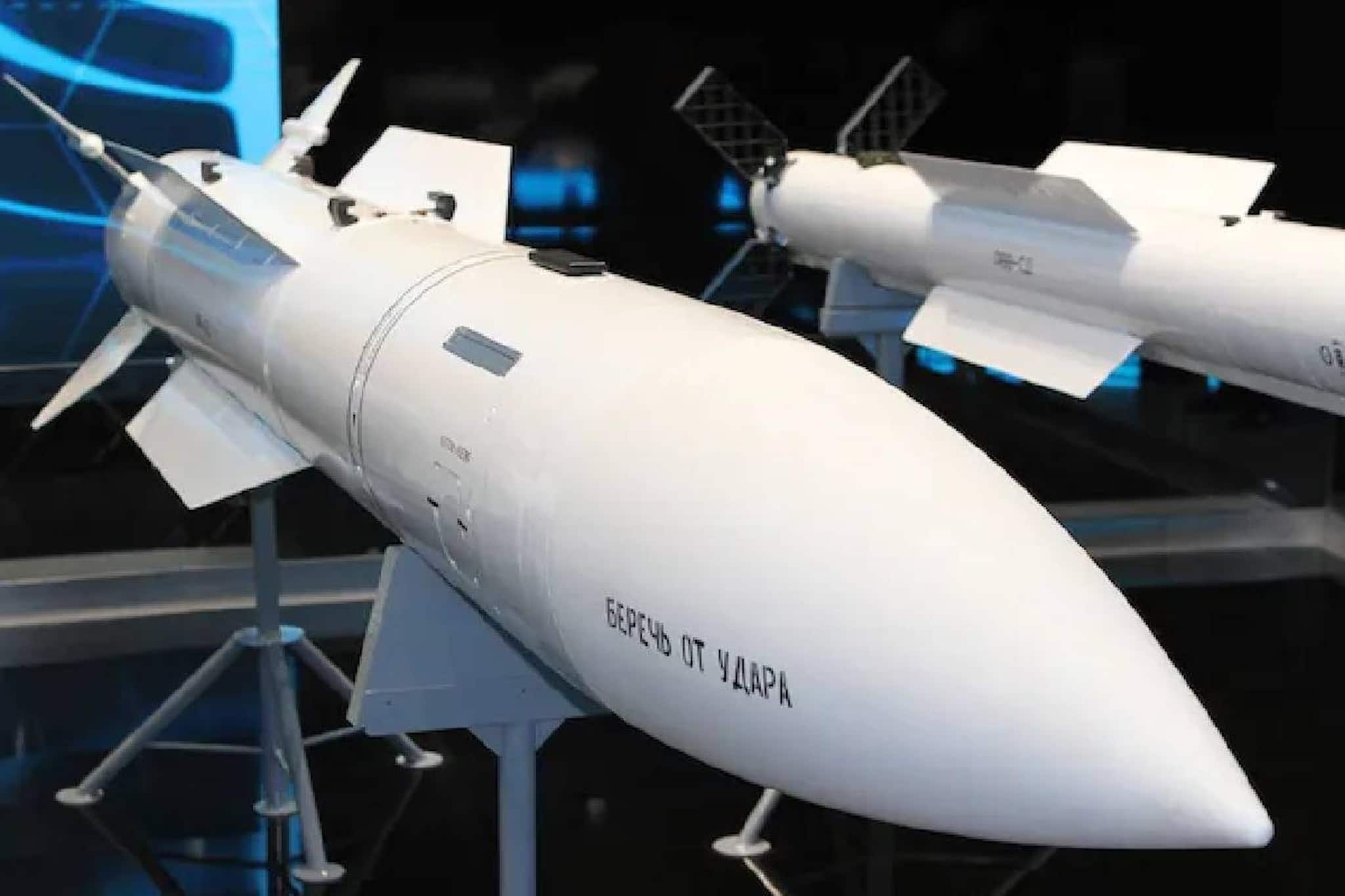 ব্রাহ্মস অতীত, আরও ভয়ঙ্কর মিসাইল কিনবে ভারত! ৭৪,০০০ KMPH গতি,কাঁপবে চিন-বাংলাদেশ-পাকিস্তান