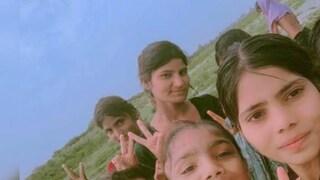 দিনভর চড়া রোদে মাঠেঘাটে কাজ করে তৃপ্তির স্নান করতে তারা নেমেছিল যমুনা নদীতে