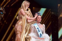 হায়দরাবাদে থাইল্যান্ডের ওপালের মাথায় উঠল বিশ্ব সুন্দরী ২০২৫-এর শিরোপা! কে এই নারী জানেন কি