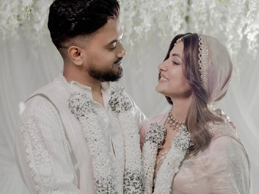 জীবনের নতুন অধ্যায় শুরু। হিনা খান তাঁর দীর্ঘদিনের প্রেমিক রকি জয়সওয়ালকে বুধবার বিয়ে করলেন। একটি অন্তরঙ্গ বিবাহ অনুষ্ঠানে তাঁরা গাঁটছড়া বাঁধলেন যেখানে শুধুমাত্র পরিবারের সদস্য এবং ঘনিষ্ঠ বন্ধুরা উপস্থিত ছিলেন। সব ওঠাপড়ায় একে অপরের পাশে ছিলেন যুগল। একসঙ্গে সংসার শুরুর পালা।