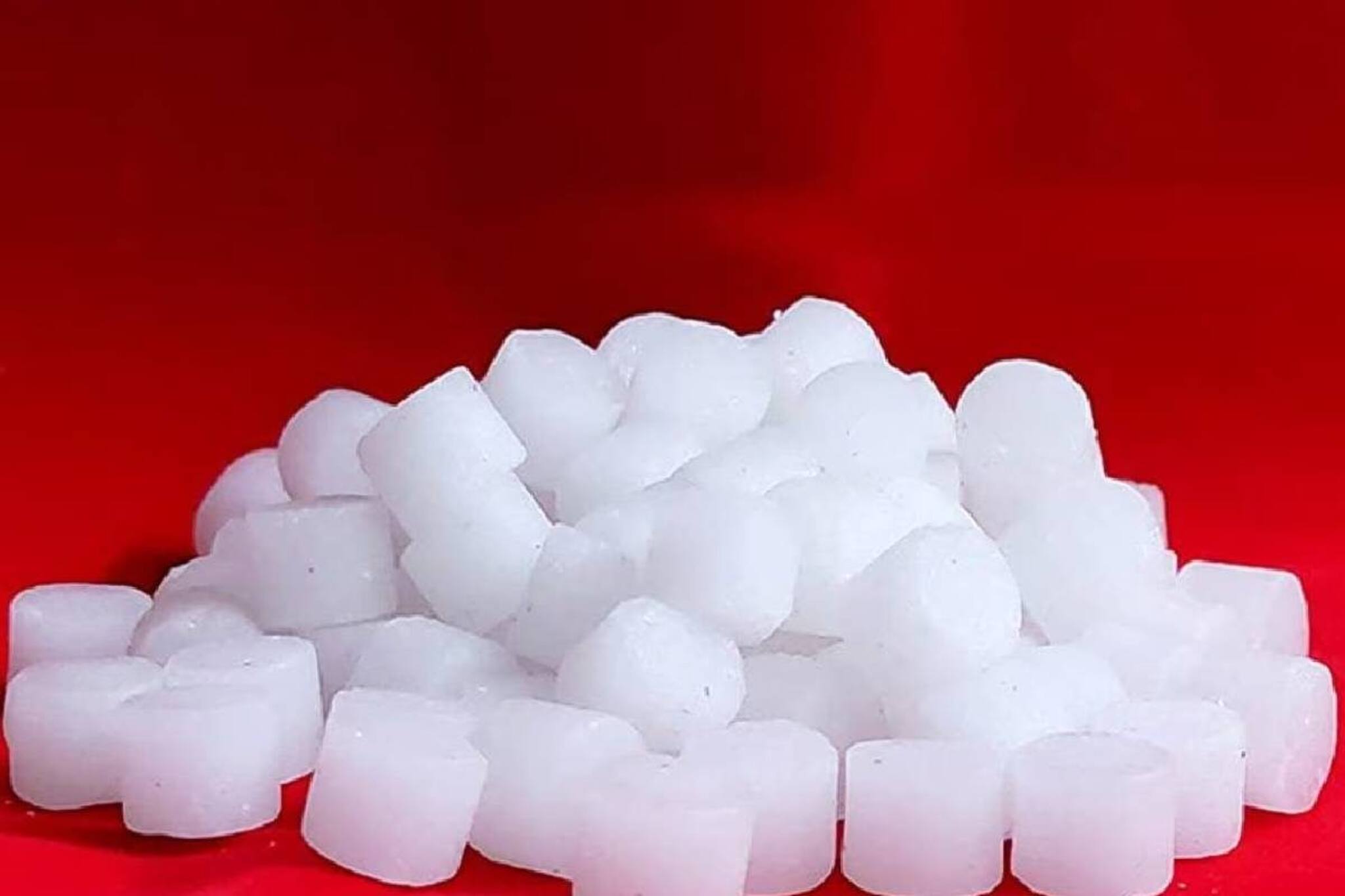 কর্পূরই রাতারাতি বদলে দেবে ভাগ্য! হাতে টাকা আসতে শুরু করবে! রাতারাতি বড়লোক হয়ে যাবেন