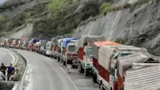 তিস্তার জলস্রোতেও এই রাস্তার ক্ষতি হয়েছে তিস্তার জলস্রোতেও এই রাস্তার ক্ষতি হয়েছে