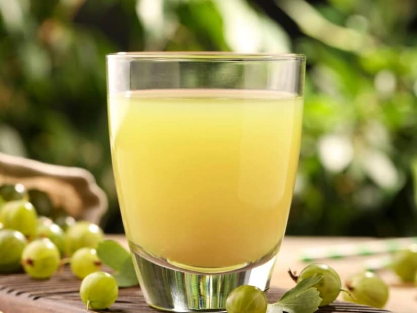 বাড়তি অক্সিডেটিভ স্ট্রেস ও প্রদাহ রোধে আমলকির উপাদান কার্যকর ভূমিকা রাখে। সকালে খেলে শরীর দ্রুত সক্রিয় হয়, হজমবন্ধ (জটিলতা) কম হয় ও গাট হেল্থেও সহায়ক হতে পারে।