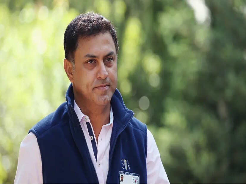 তার বেতন ফেসবুক এবং হোয়াটসঅ্যাপের মতো কোম্পানির মূল কোম্পানি মেটার সিইও মার্ক জুকারবার্গের চেয়েও বেশি ছিল। এই সময়ের মধ্যে, মার্কেট ২.৪৪ কোটি ডলার পেয়েছেন যেখানে গুগলের সিইও সুন্দর পিচাই ৮৮ লক্ষ ডলার বেতন প্যাকেজ পেয়েছেন। নিকেশের নাম আজ বিশ্বের সবচেয়ে দামি সিইও হিসেবেও নেওয়া হয়।