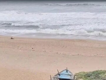 ওড়িশায় গোপালপুর সৈকত থেকে তরুণীকে তুলে নিয়ে গিয়ে গণধর্ষণ! (Representative Image/X)