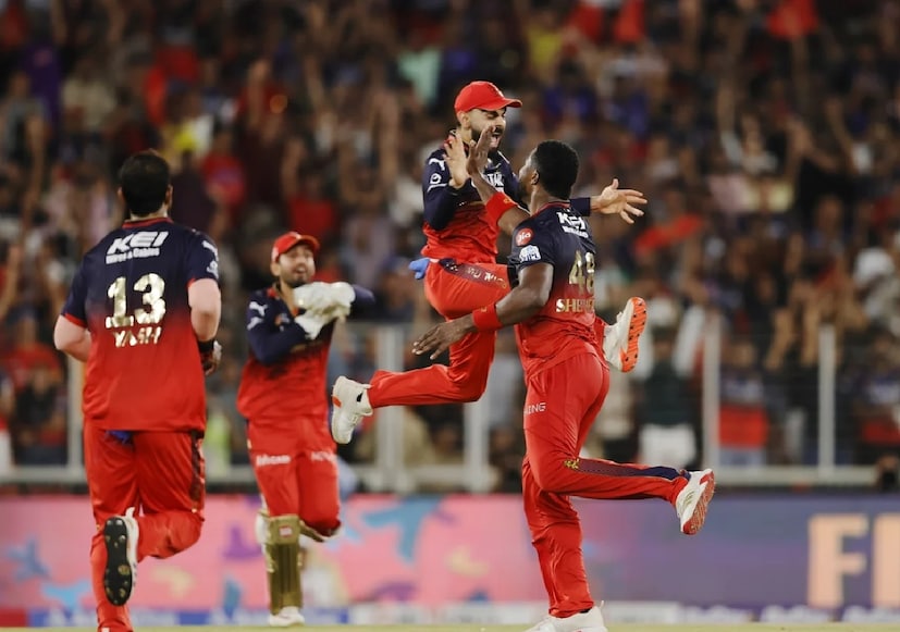 আরও দুটি গ্রুপের নাম শোনা যাচ্ছে, যারা আরসিবি কিনতে চায় বলে আগ্রহ প্রকাশ করেছে। একটি মাহিন্দ্রা ও অপরটি কোটাক। কেপ্রি গ্লোবাল নামের এক প্রাইভেট ইকুইটি ফার্মের নামও শোনা যাচ্ছে। তবে সবটাই এখন জল্পনার স্তরে।