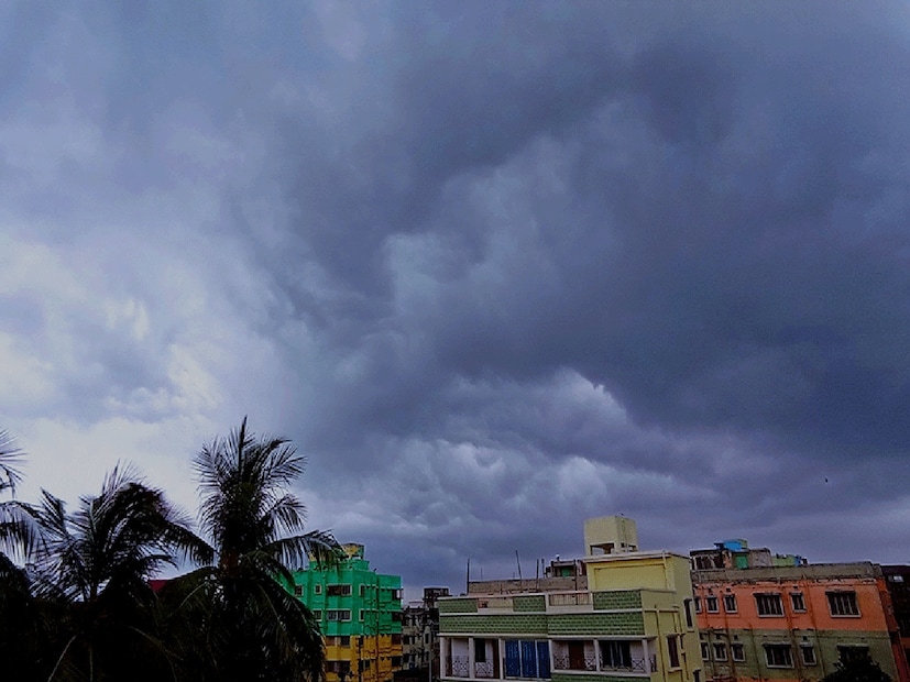 IMD WB Rain Alert: হাতে সময় নেই, ধেয়ে আসছে দামাল ঝোড়ো হাওয়া, কিছুক্ষনেই তুমুল ঝড়বৃষ্টিতে লন্ডভন্ড, আবহাওয়ার বড় খবর