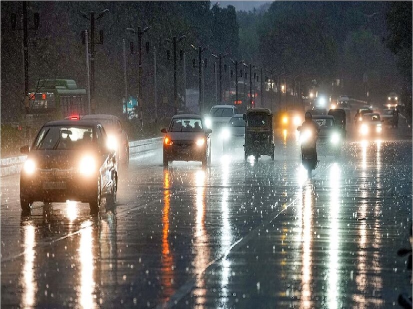 Weather Update: কিছুক্ষণের মধ্যেই ঝেঁপে বৃষ্টি আসছে তিন জেলায়! ৪০ কিমি বেগে ঝড়, সঙ্গে বজ্রপাতের আশঙ্কা