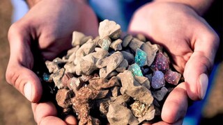 খনিতে মজুত থাকা সত্ত্বেও রেয়ার আর্থ এলিমেন্ট কেন উৎপাদন করতে পারছে না ভারত? (Representative Image)