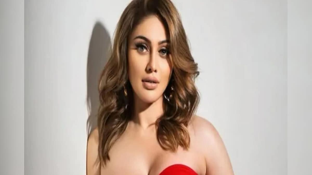 মাত্র ৪২-এ সব শেষ! ১৫ বছর বয়সে জটিল রোগে আক্রান্ত হয়েছিলেন শেফালি! কী এই ‘অসুখ’? তাতেই কি মৃত্যু ‘কাঁটা লাগা’ গার্ল-এর? Actress shefali jariwala death at the age of 42 was diagnosed with epilepsy at the age 15