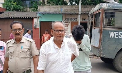 ঘর দেখানোর নাম করে কিশোরীর শ্লীলতাহানি! পৌঢ়কে গ্রেফতার করল পুলিশ