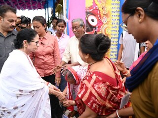 * সেজে উঠেছে মাসির বাড়ি