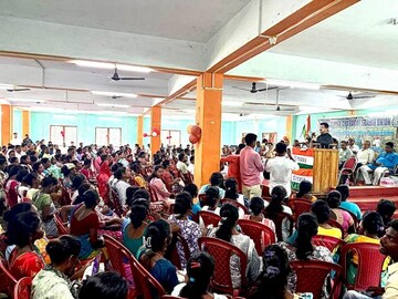* পিএফ বঞ্চনা নিয়ে চা বাগানে লাগাতার সভা তৃণমূল কংগ্রেসের 