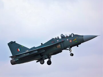 Rafale-5 এবং Su-30MK-এর তুলনায় বেশি কার্যকর, সারা বিশ্ব কাঁপাতে চলেছে দেশীয় Tejas