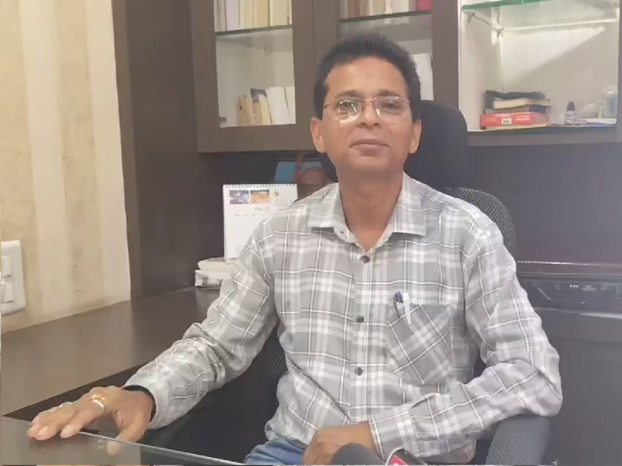 UPSC Success Story: ছেঁড়া জুতোয় পা কেটে যেত সেদিন! আজ ঝাড়খণ্ডের সবচেয়ে বড় কোচিং সেন্টারের মালিক তিনি, 'গুরু' অরবিন্দর সাফল্য শিক্ষণীয়