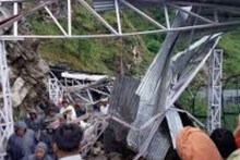 বৈষ্ণো দেবীতে ভয়াবহ ভূমিধস, পাথরে ঢেকে গেল রাস্তা! বন্ধ গাড়ি, হেলিকপ্টার পরিষেবা