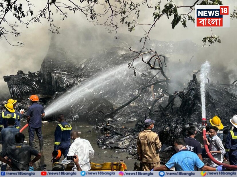 ভয়ঙ্কর দুর্ঘটনা আহমেদাবাদে। মেঘানিনগরে ভেঙে পড়ল এয়ার ইন্ডিয়ার বিমান। বিমানবন্দর থেকে টেক অফের ঠিক পরেই এয়ার ইন্ডিয়ার একটি বিমান দুর্ঘটনার কবলে পড়ে।