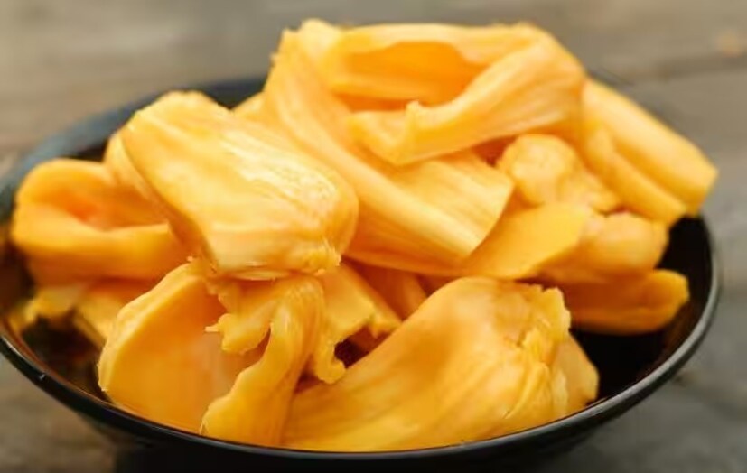 যাঁদের ডায়াবেটিস আছে বা যাঁদের হওয়ার সম্ভাবনা আছে অর্থাৎ যাঁরা প্রি ডায়াবেটিক, তাঁদের অনেক খাবারেই নিষেধাজ্ঞা থাকে৷ কিন্তু তাঁরা কাঁঠাল খেতে পারবেন কিনা সেই দ্বন্দ্ব দূর করেছেন পুষ্টিবিদ জিনাল পটেল৷